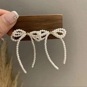 Adriana Vintage Pearls Bow Earrings